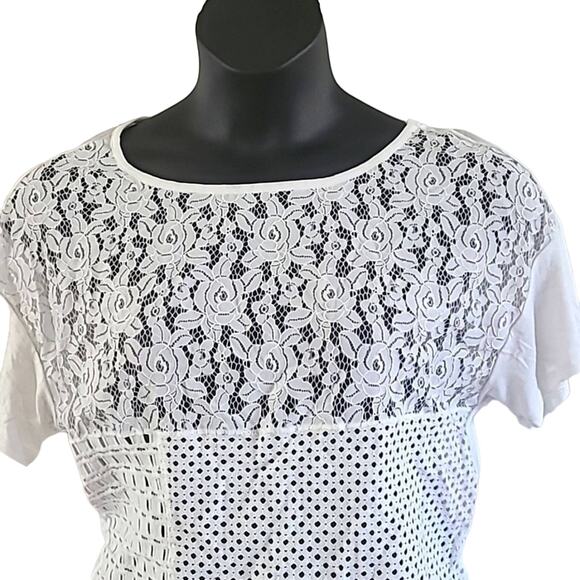 Excellent Red Haute Women’s White Embroidered Short Sleeve Blouse – Size Large - Picture 7 of 8